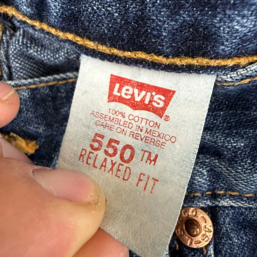 Levis attributes 100%